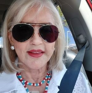 Meet your Posher, Ivonne